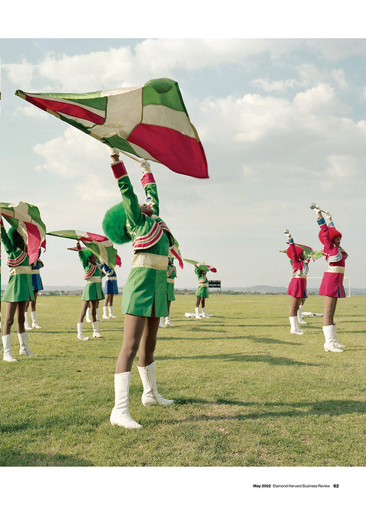 リーダーシップを問い直す:逆説的な期待に応える4つのアプローチ